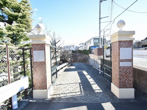 玉川学園前駅徒歩7分。ステイタスの高いマンション。82㎡、3,480万円